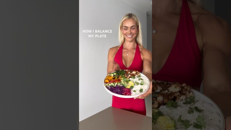 Nutrition can seem overwhelming sometimes so here is a simple way to structure your meals 🥗🍓