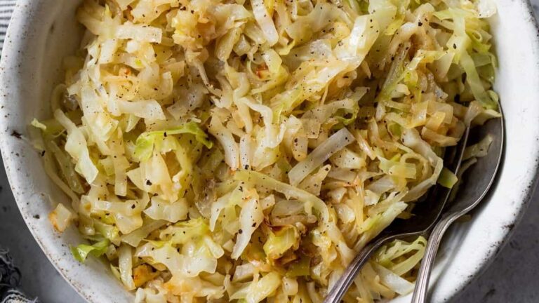 Steamed Cabbage With Caramelized Onions – WellPlated.com