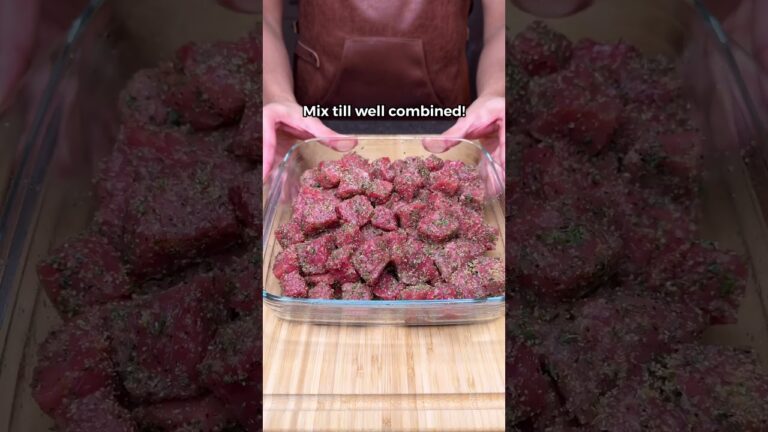 Want Delicious High Protein Meals? Try This Buttery Garlic Steak & Eggs! 🥩🍳🍟 #recipe #mealprep