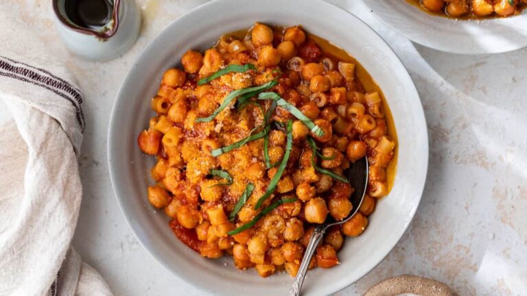 Pasta e Ceci (Pasta With Chickpeas) – WellPlated.com