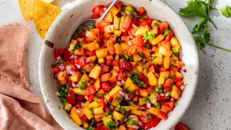 Peach Salsa – WellPlated.com